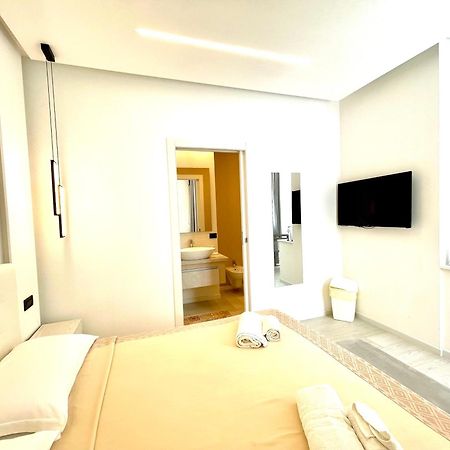 Magenta Rooms Olbia Esterno foto