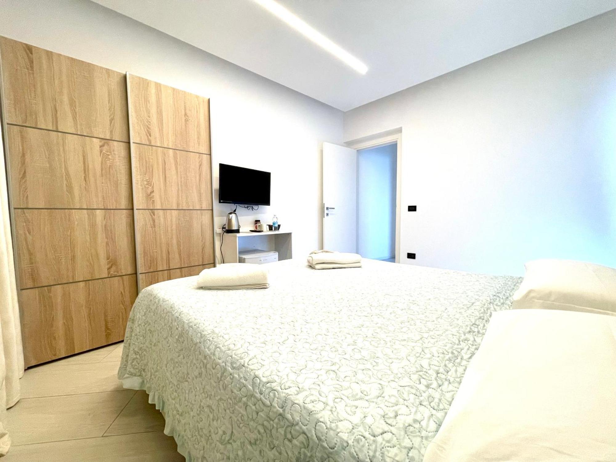 Magenta Rooms Olbia Esterno foto