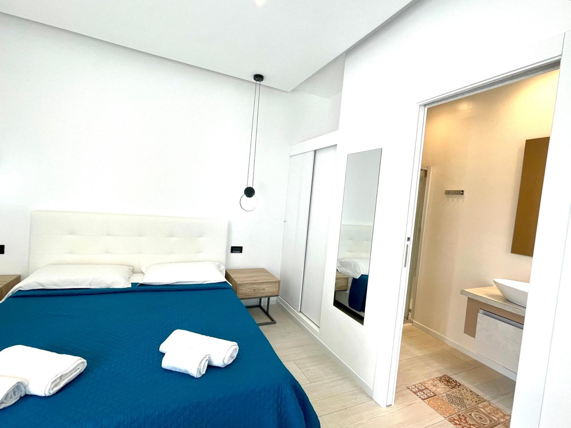 Magenta Rooms Olbia Esterno foto